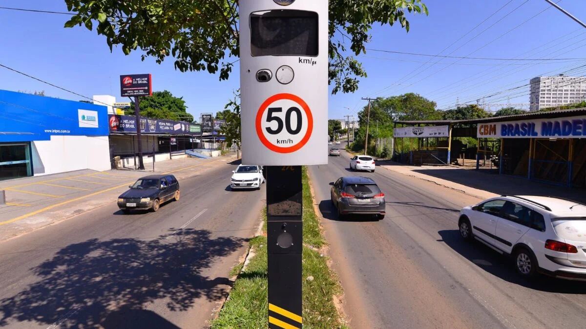 TCM-GO analisa possível anulação de R$ 39 milhões em multas de trânsito em Goiânia