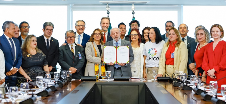 Governo institui Dia Nacional em Memória das Vítimas da Covid-19 e realiza homenagens em seis capitais