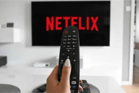 Justiça autoriza cobrança por compartilhamento de senhas na Netflix