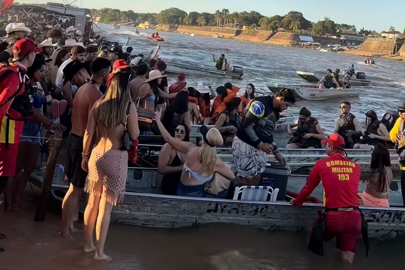 Travessia no Araguaia registra filas e intenso movimento de turistas em Aruanã