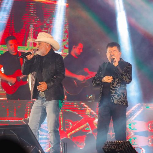 2º dia do Canedo Fest Show reúne 25 mil pessoas com de rodeio e sucessos de Rio Negro & Solimões