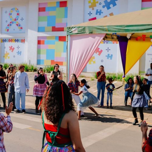 Festa Junina da Clínica TEIA emociona famílias e reforça desenvolvimento de crianças com autismo em Senador Canedo