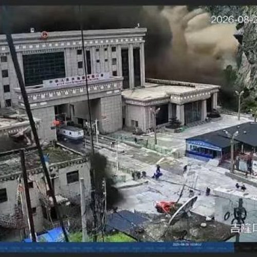 TRAGÉDIA NO NEPAL: enchentes deixam 22 mortos e quase 400 desaparecidos