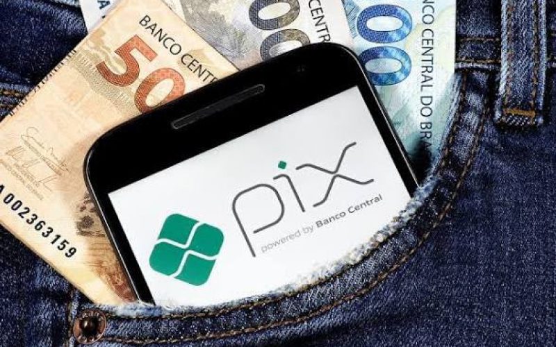 Pix por aproximação muda nesta quarta; limite fixo de R$ 500 deixa de existir