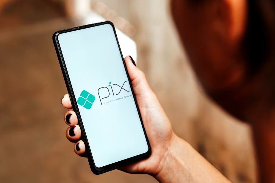 Governo Revoga Norma de Fiscalização do PIX e Garante Isenção de Taxação em Medida Provisória