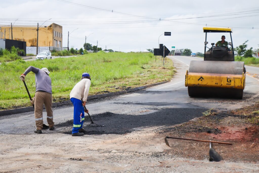 Prefeitura de Senador Canedo Intensifica Operação Tapa-Buraco e Reforça Infraestrutura Viária