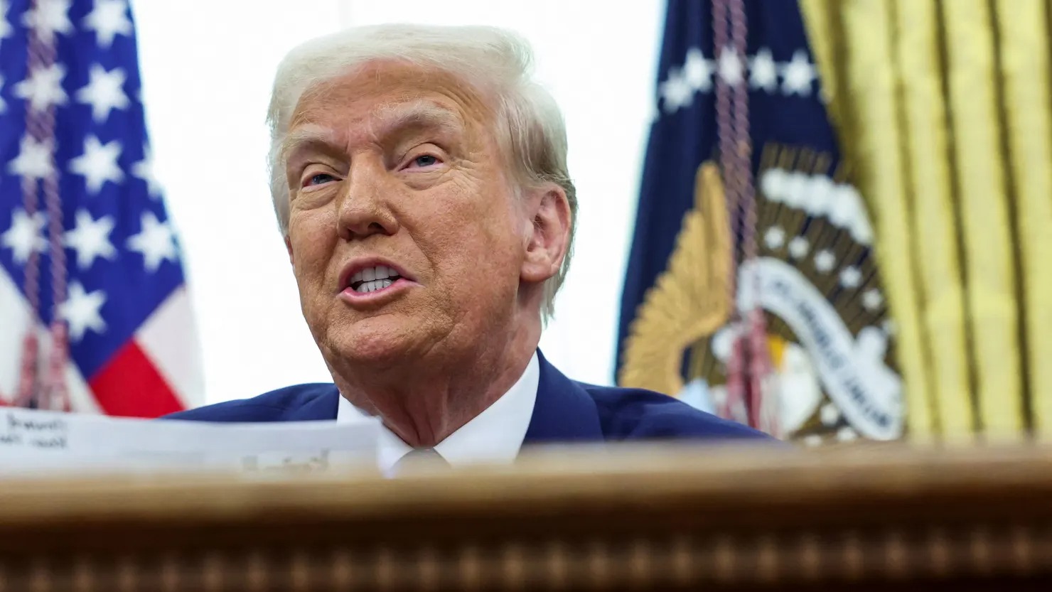 Trump assina memorando para impor tarifas recíprocas a países que taxam produtos dos EUA