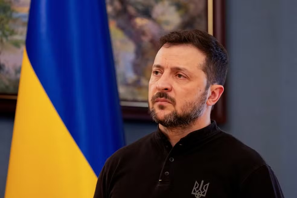 Trump ataca Zelensky, o chama de ditador e pressiona por acordo com Rússia