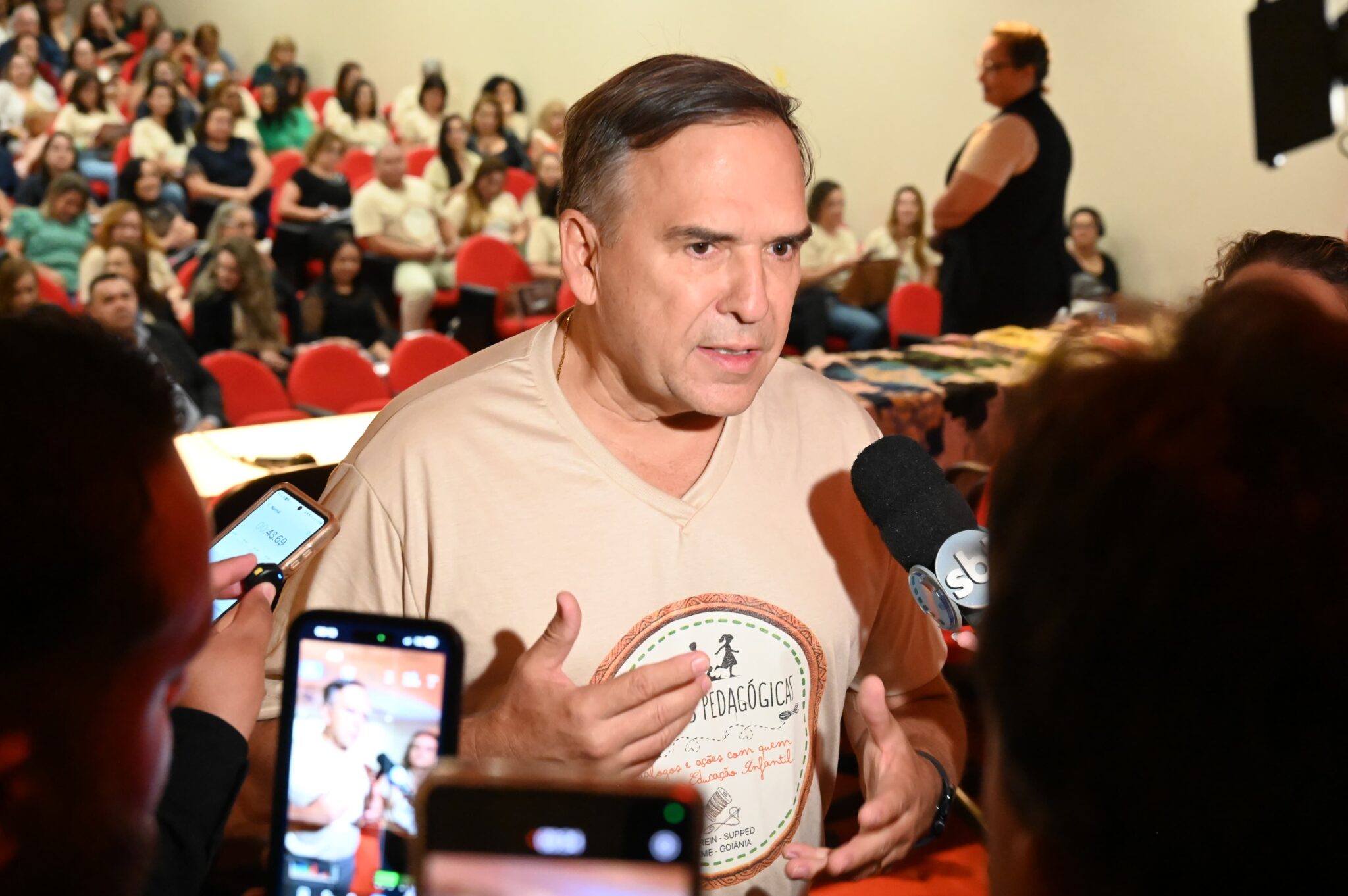 Prefeito Sandro Mabel lança projeto de qualificação para professores da rede municipal de Goiânia