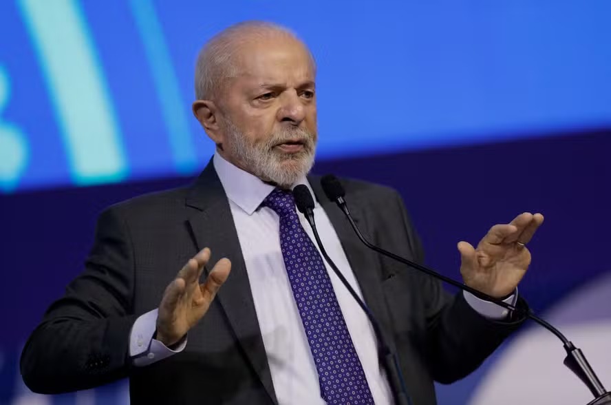 Lula Lança Linha de Crédito Consignado para Trabalhadores do Setor Privado, Reduzindo Juros em 40%