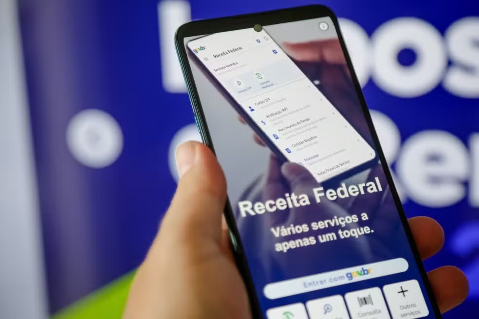 Receita Federal libera programa para declaração do Imposto de Renda 2025; prazo de entrega começa em 17 de março