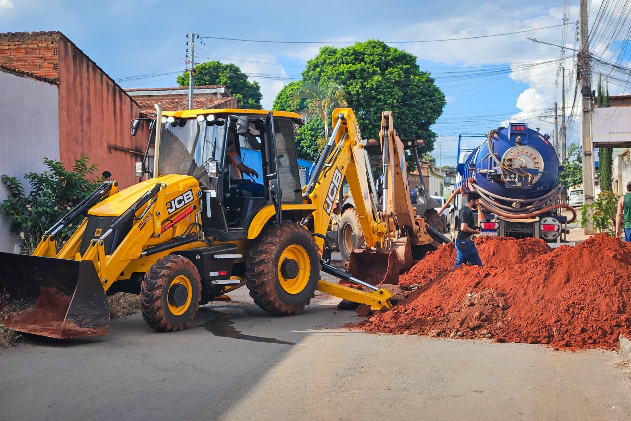 Senador Canedo avança com obras de esgoto e prevê mais de 6 mil ligações