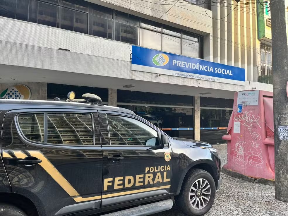 Megaoperação revela fraude bilionária no INSS: presidente e outros cinco servidores são afastados