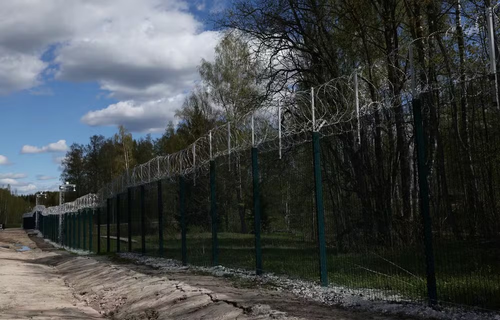 Rússia anuncia criação de zona-tampão na fronteira com a Ucrânia; tensão cresce também na divisa com a Finlândia