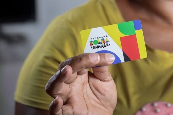 Bolsa Família de maio começa a ser pago na segunda (19); valor mínimo é de R$ 600 por família