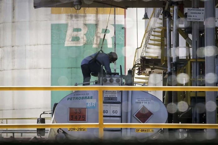 Petrobras descobre petróleo de alta qualidade no pré-sal da Bacia de Santos