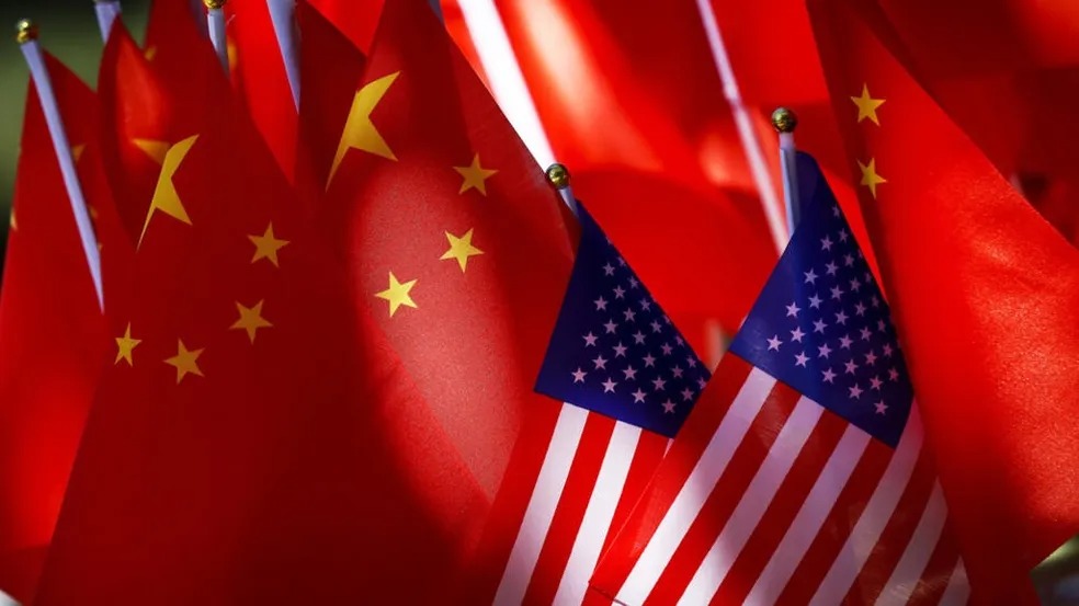 EUA e China selam trégua tarifária por 90 dias com cortes drásticos nas taxas de importação
