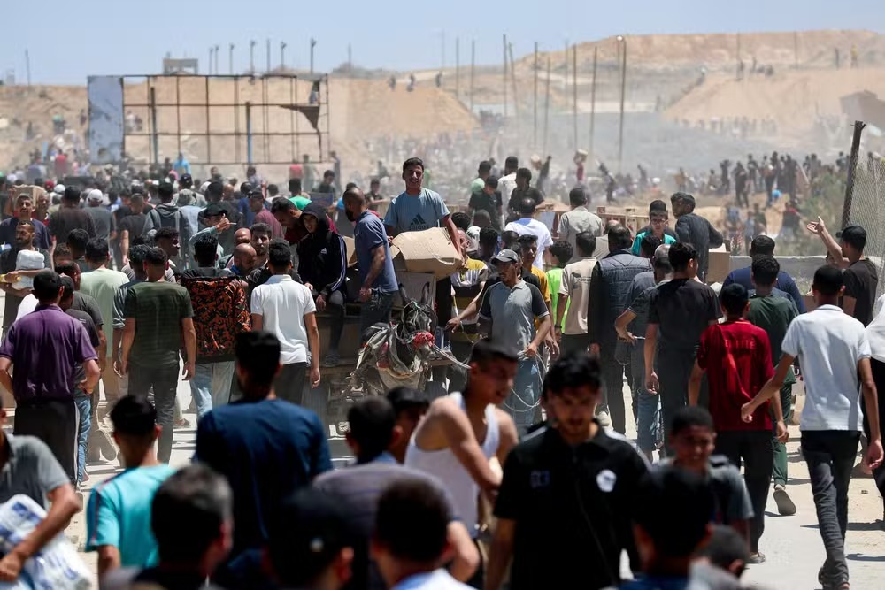 Entrega de ajuda humanitária é suspensa em Gaza após mortes e caos em pontos de distribuição