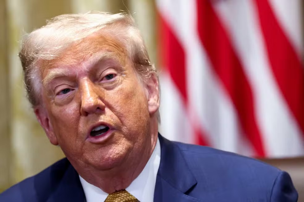 Trump anuncia tarifas contra o Brasil e ameaça taxar Brics por “ameaça ao dólar”; Lula reage: “Somos soberanos”