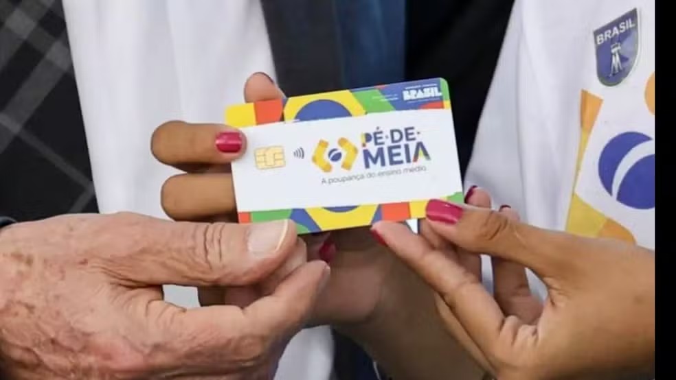 Governo inicia pagamento da 5ª parcela do Pé-de-Meia para estudantes do ensino médio; benefício pode chegar a R$ 9.200