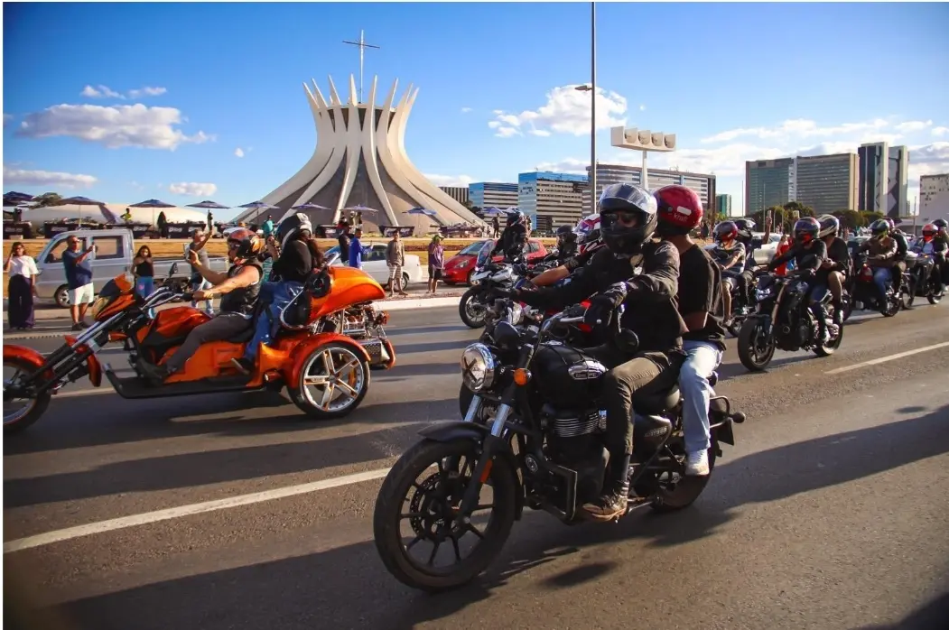 Capital Moto Week 2025 deve reunir 800 mil pessoas e 300 mil motos em Brasília.