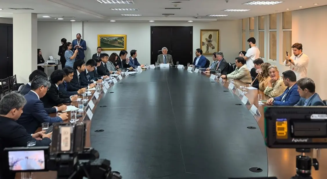 Comitiva japonesa visita Goiás para avaliar investimentos em terras raras