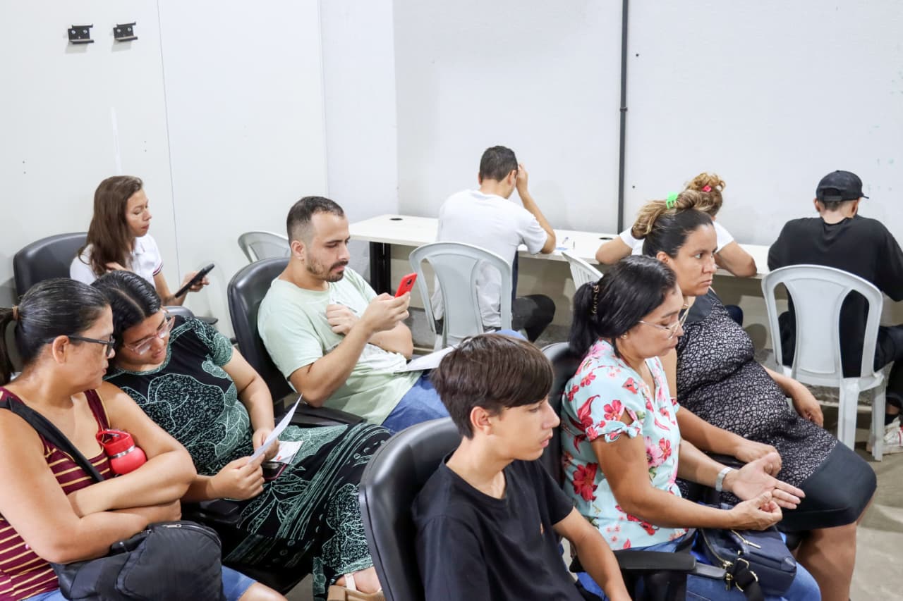 Prefeitura oferece 1.000 oportunidades de emprego e fortalece economia canedense