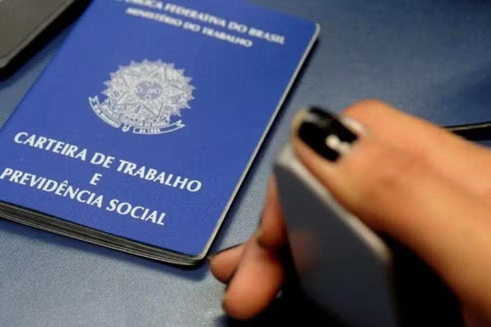 Desemprego no Brasil cai a 5,6% e atinge menor nível da história, diz IBGE