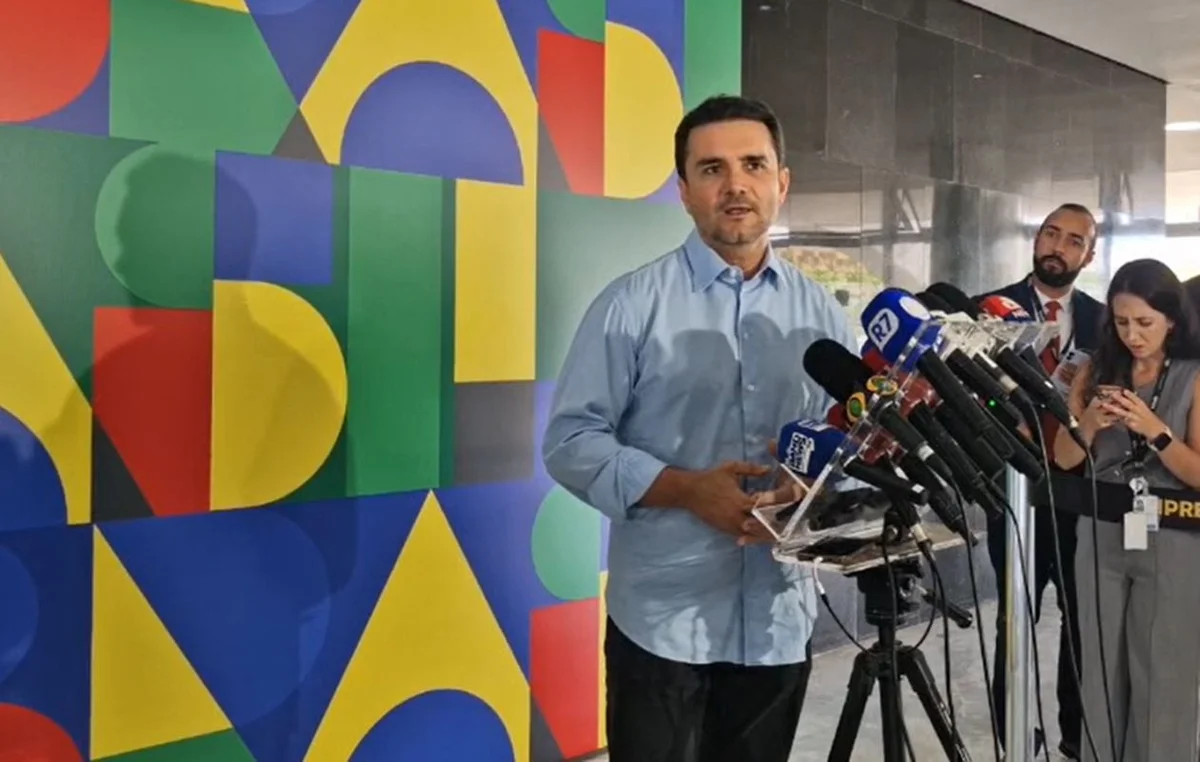 Celso Sabino pede demissão do Ministério do Turismo após saída do União Brasil do governo