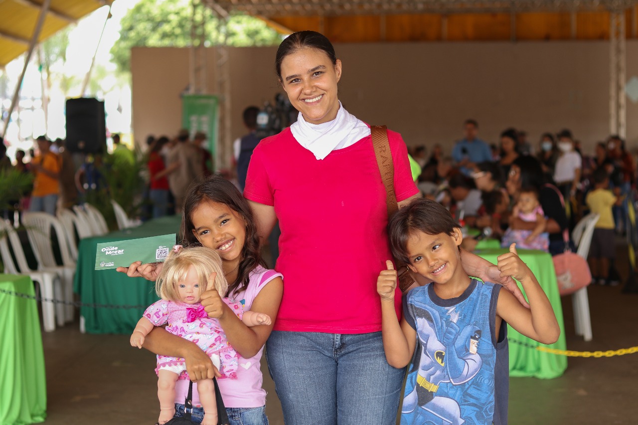 Regularização fundiária garante escrituras a mais de 200 famílias em Senador Canedo