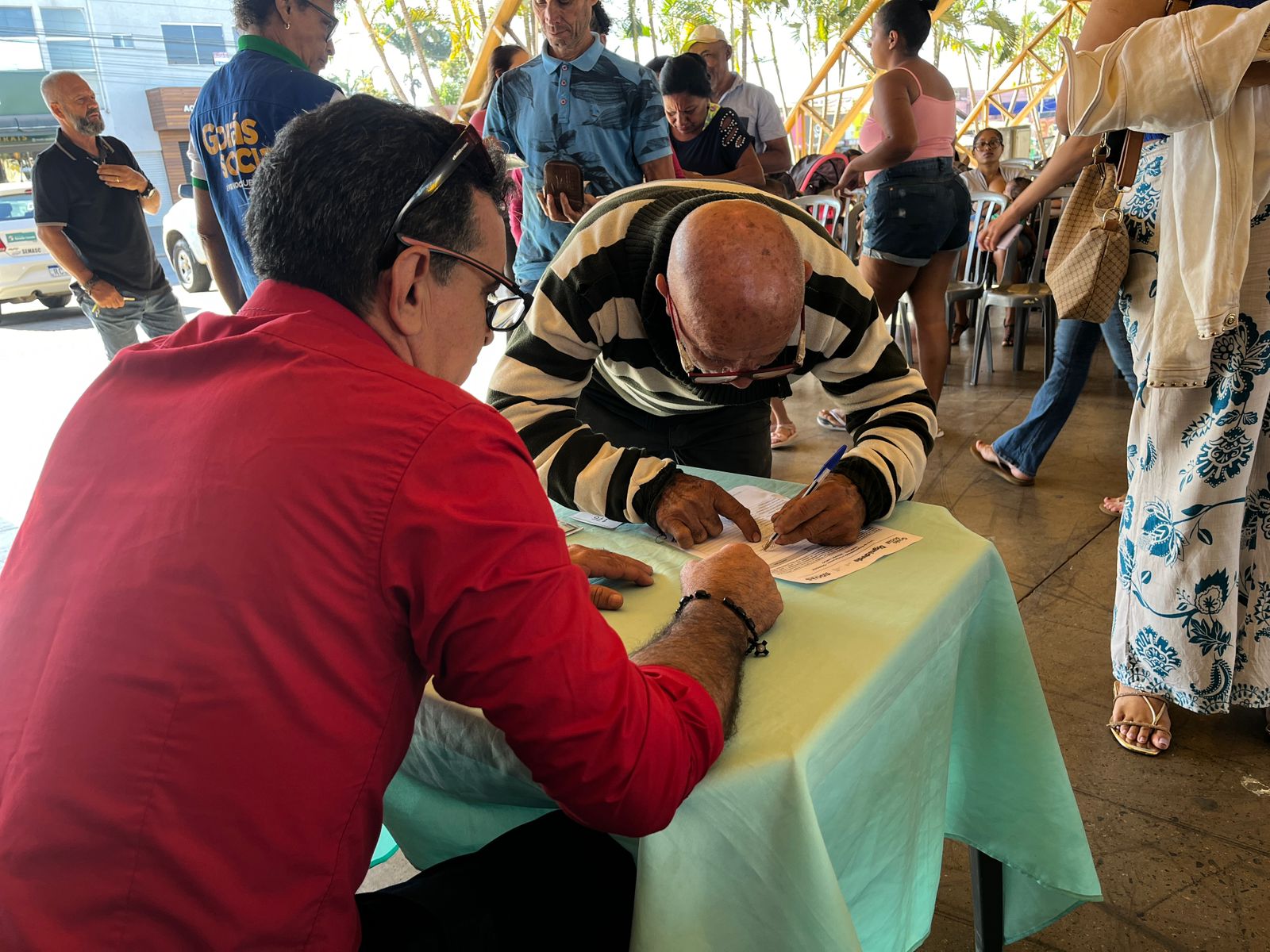 Prefeitura de Senador Canedo e Governo de Goiás promovem entrega de benefícios sociais e serviços à população