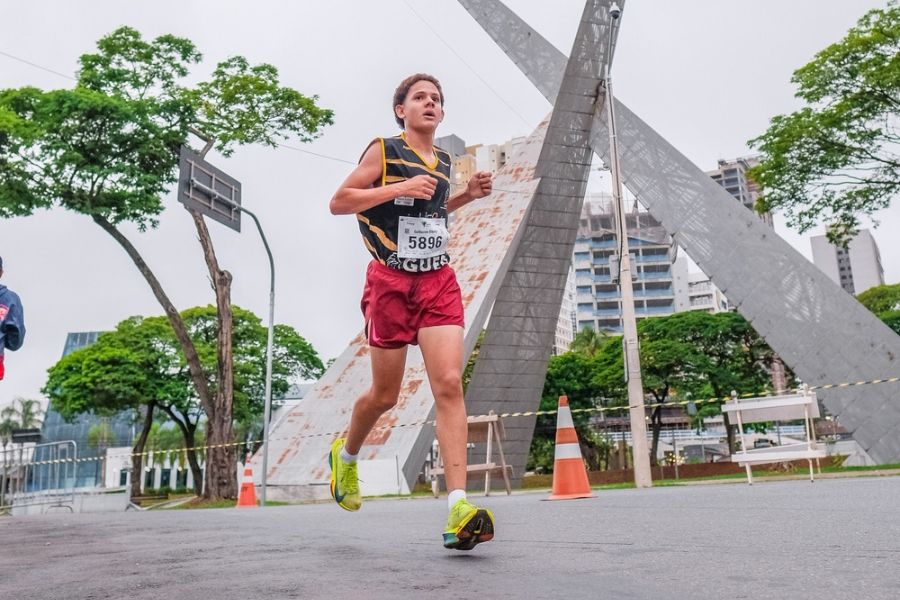 Atleta de Senador Canedo conquista 1º lugar na categoria e 4º geral na 9ª Corrida Sicoob Engecred
