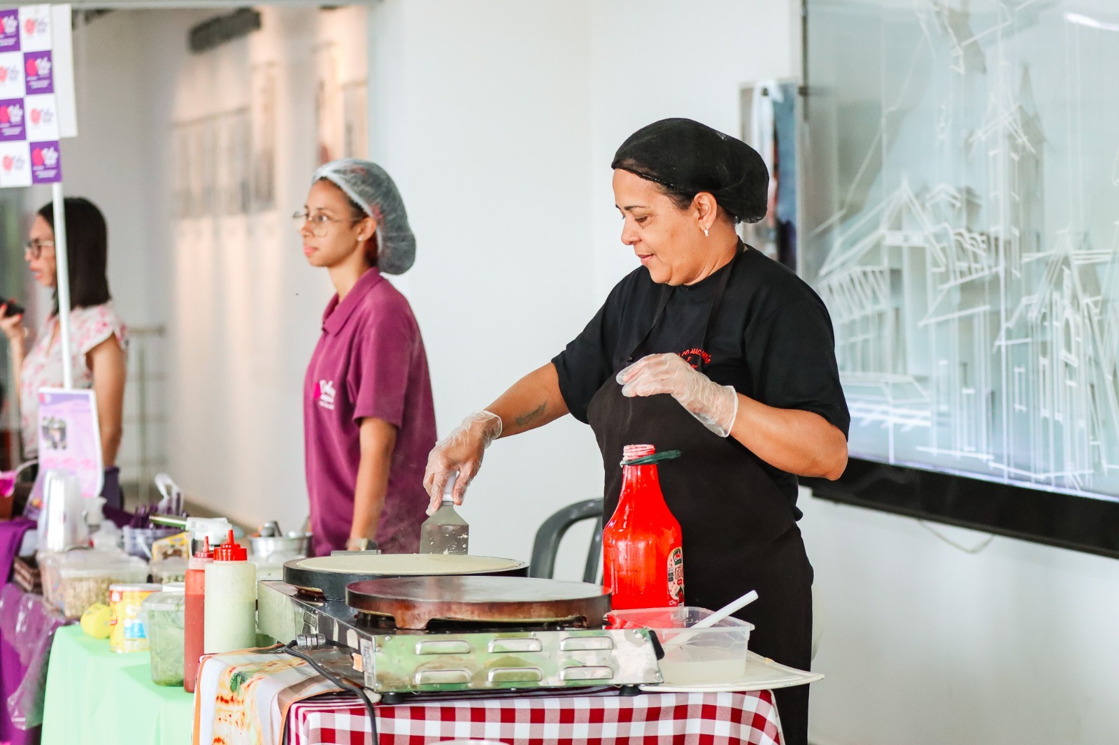 Feira das Mulheres Empreendedoras encerra 2025 valorizando histórias, trabalho e autonomia feminina