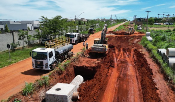 Obra de drenagem na Avenida Anápolis melhora acesso ao Polo Industrial de Senador Canedo