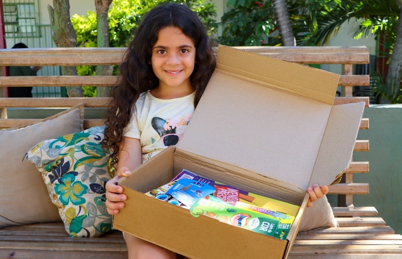 Entrega de kits escolares marca preparação para o início do ano letivo em Senador Canedo