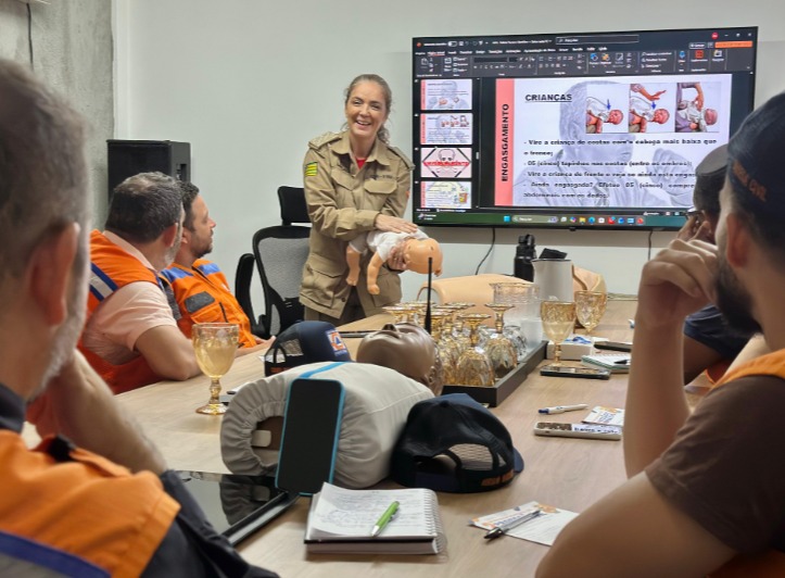 Bombeiro Militar ministra curso de Atendimento Pré-Hospitalar para Defesa Civil de Senador Canedo
