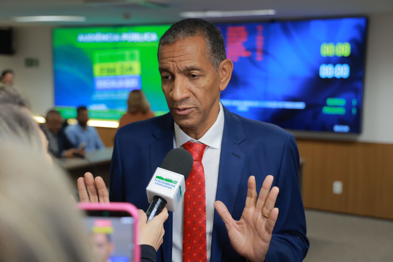Audiência pública debate impactos do fim da escala 6×1 para trabalhadores idosos em Goiás