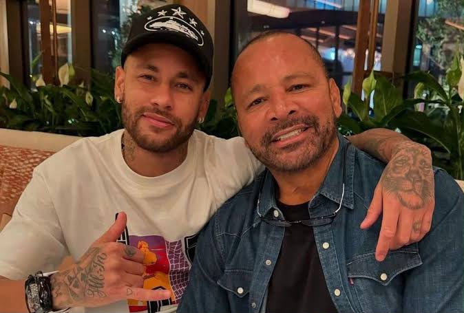 Pai de Neymar pede para o filho não parar de jogar futebol após eliminação do Brasil na Copa 2026