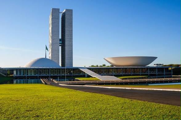 As eleições deste domingo (4) estabeleceram um marco histórico para a participação feminina no Senado Federal.