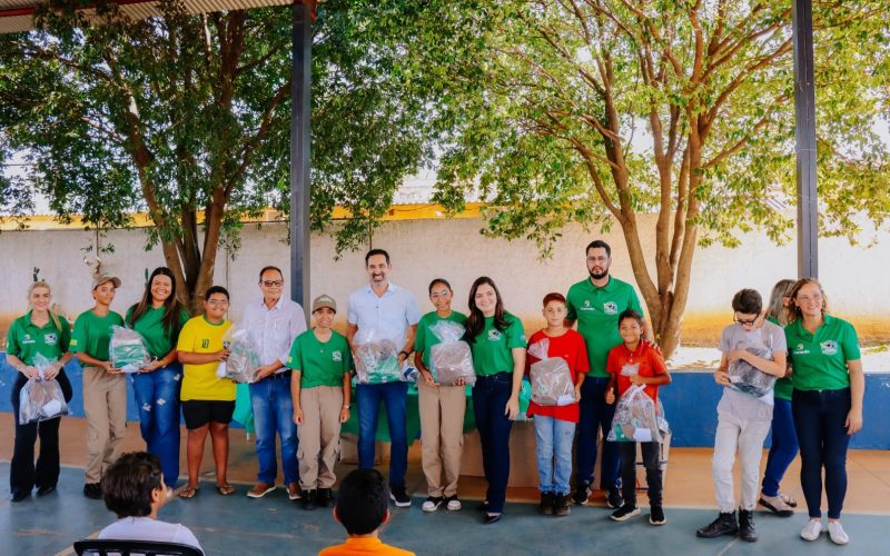 GUARDIÕES EM AÇÃO: alunos recebem novos uniformes para cuidar do meio ambiente em Senador Canedo